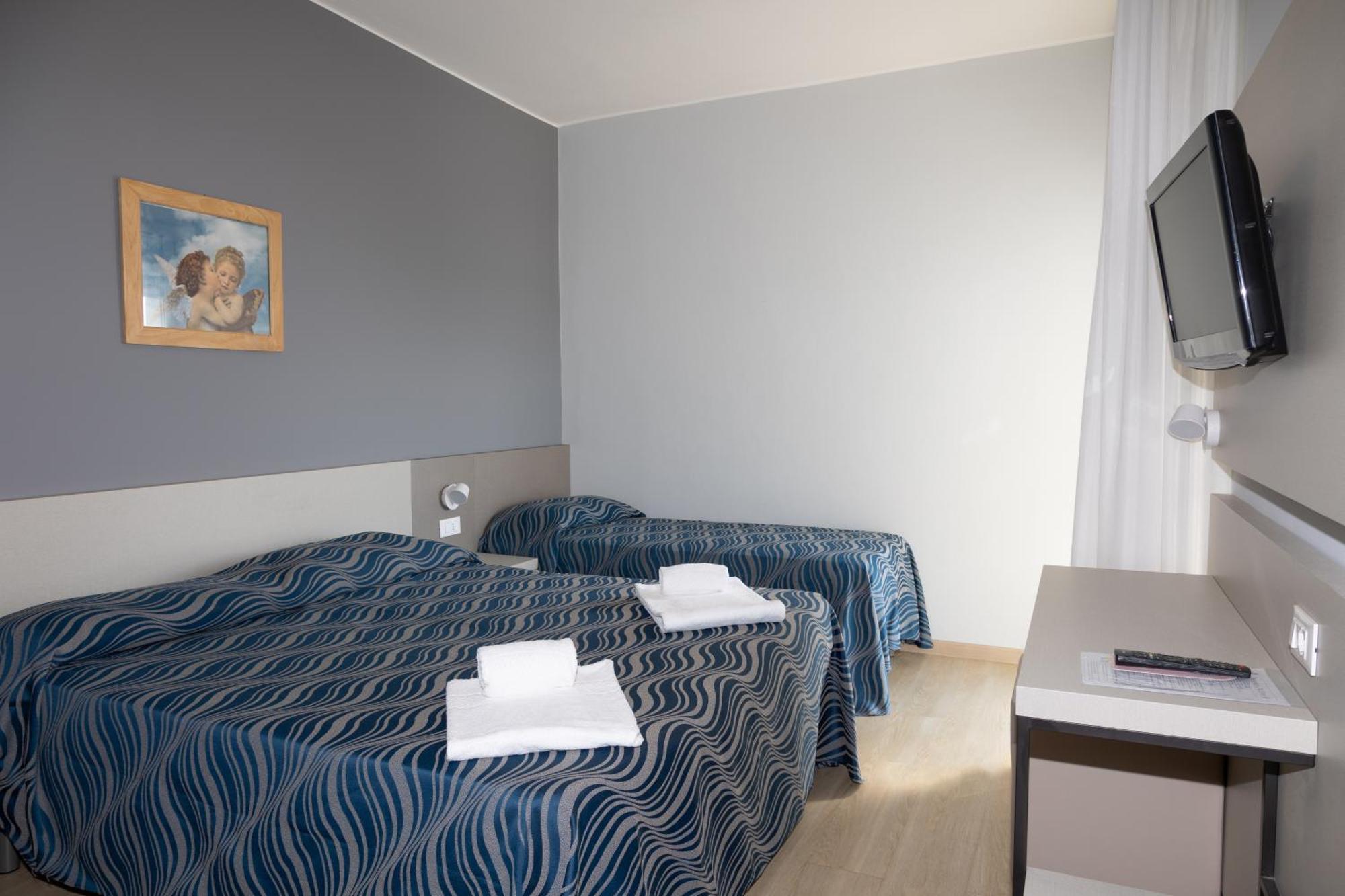 Hotel Nember Lido di Jesolo Exteriör bild