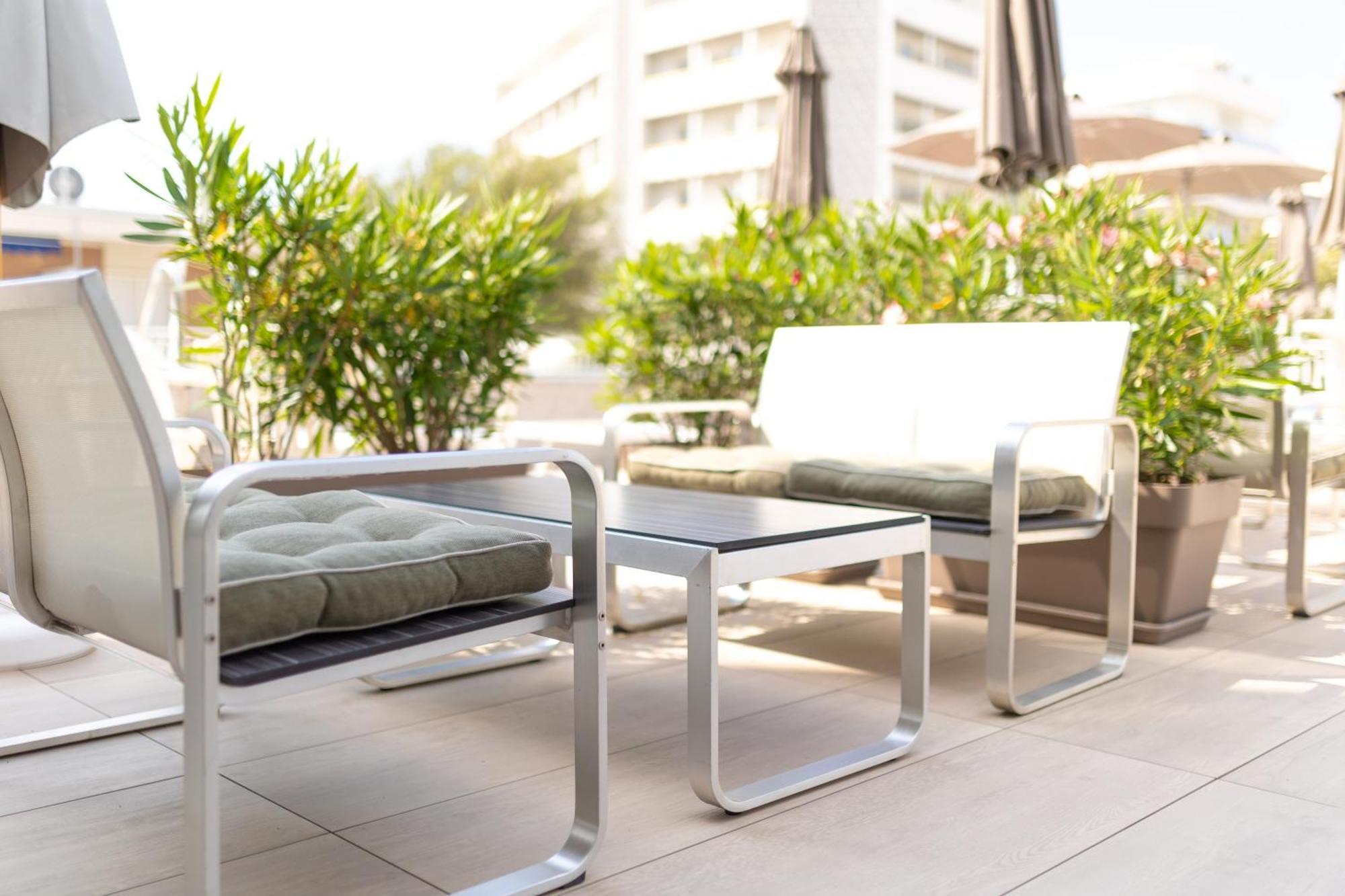 Hotel Nember Lido di Jesolo Exteriör bild